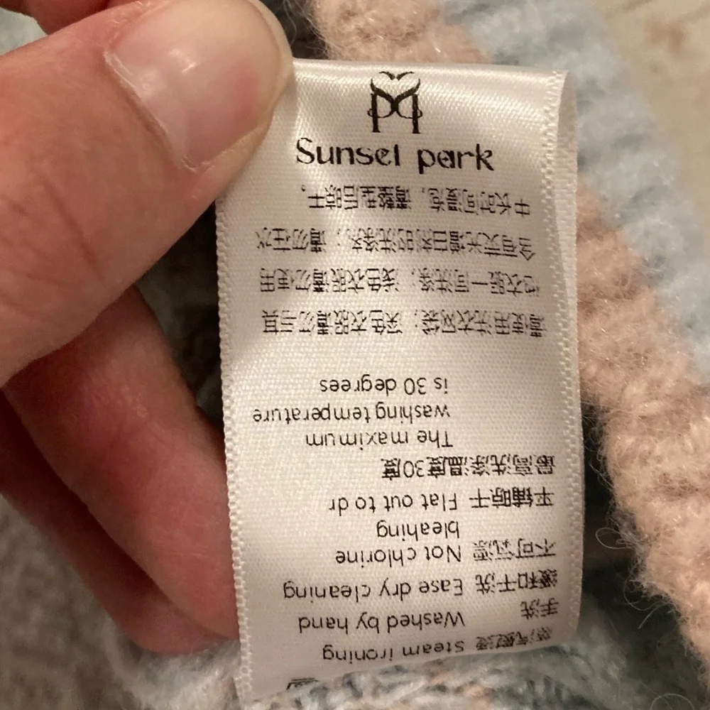 Sunset Park Button Down Snowman Cardigan Cardigan - Picture 9 of 11